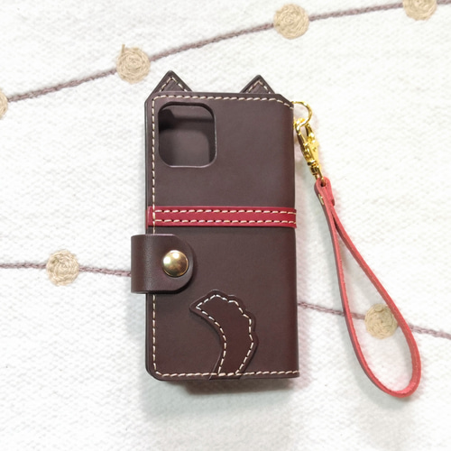 ベロ出しわんこの手帳型スマホケース＊焦げ茶／全機種 スマホケース