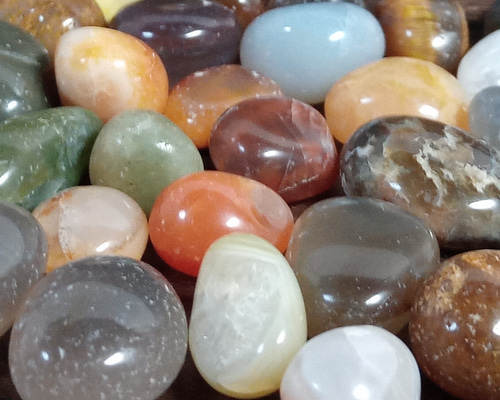 ５色メノウ　石　和風　瑪瑙　インテリア 20230915_cobaco_mineral_specim