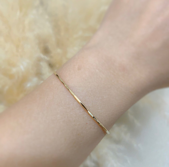 14kgf Textured bangle 4枚目の画像