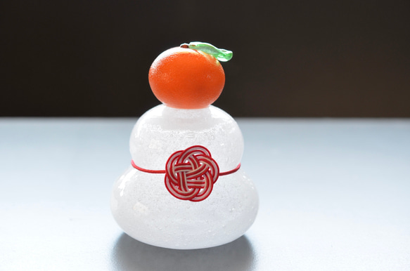 ガラスの鏡餅（小） 1枚目の画像