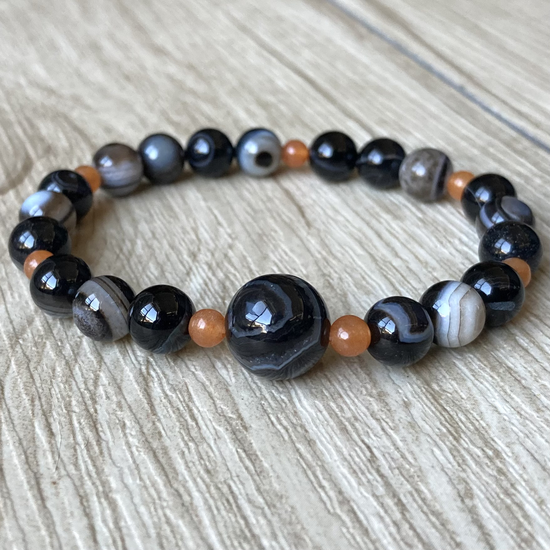 凛とした眼差しを思わせる模様が魅力/アイアゲート・オレンジアベンチュリン/天然石 ストーン ブレスレット