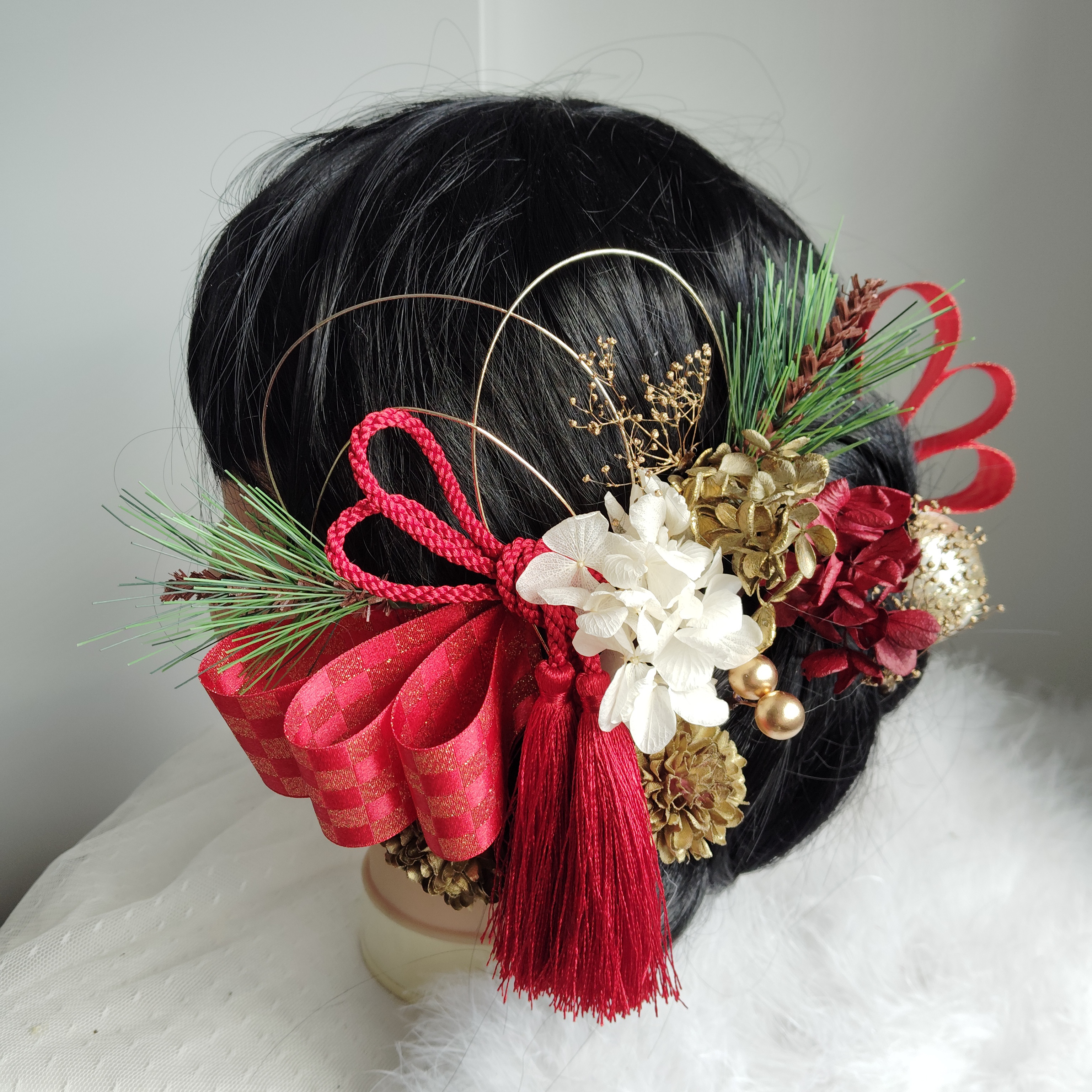 紅雅＿＿タッセルとリボンの髪飾り　タイトシニヨン　シニヨンヘア　成人式　結婚式　白無垢　卒業式　振袖　袴　着物　和装花嫁