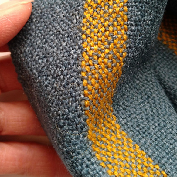 手織り　上質シルクウール　マフラーストール さらりと巻いても羽織っても♩ 7枚目の画像