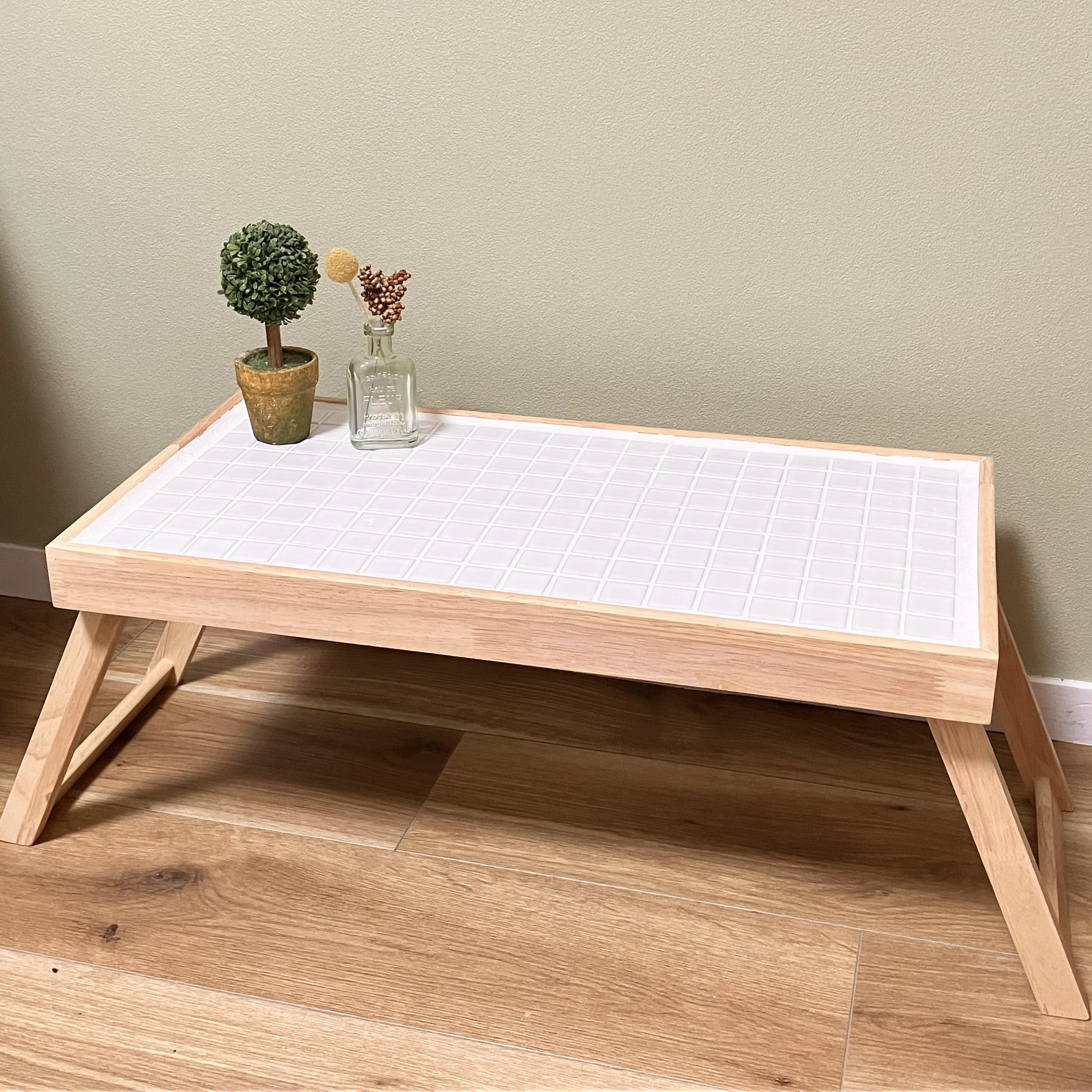 美濃焼の折りたたみ式テーブル/飾り台/プランターテーブル/花台　ホワイト　美濃焼モザイクタイル