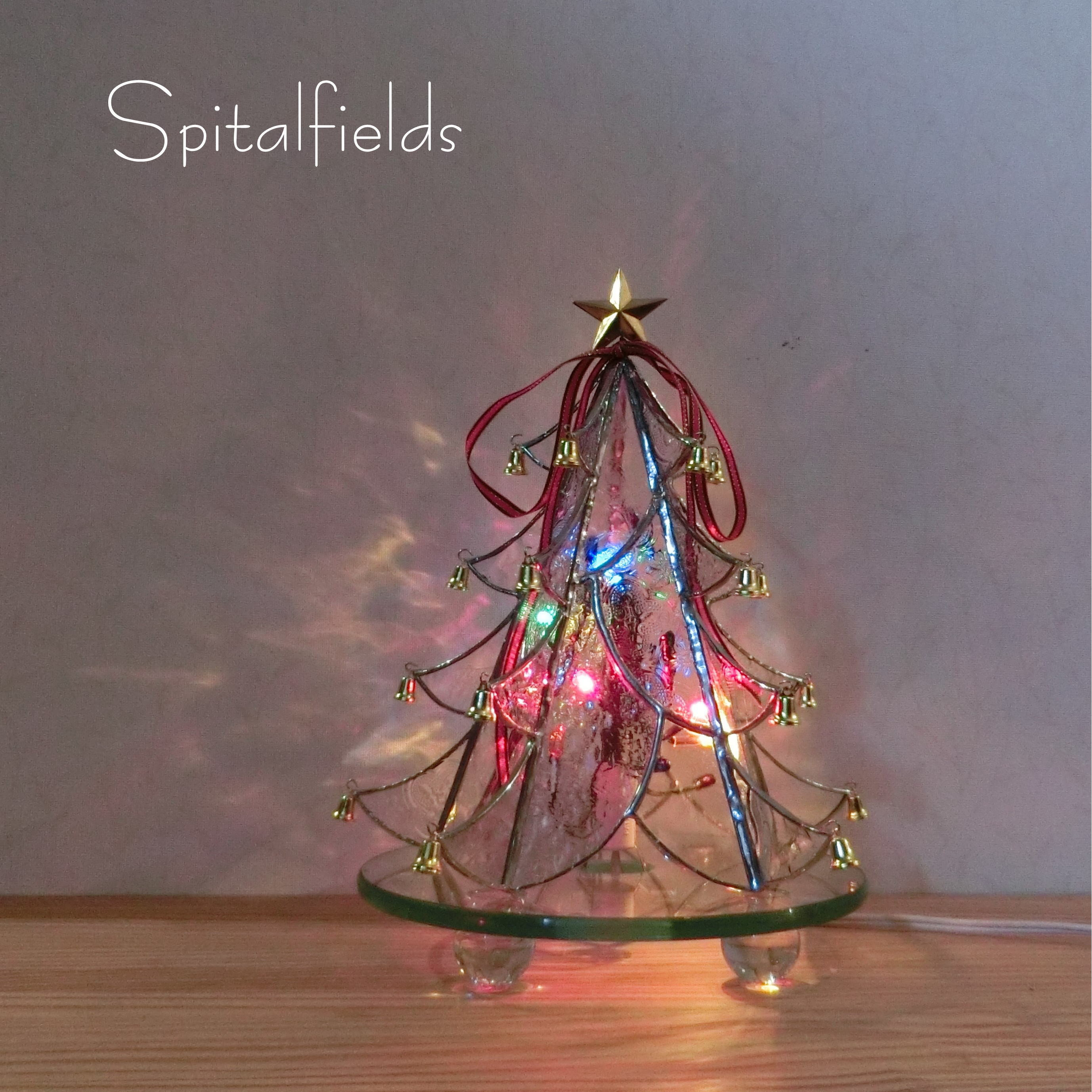 ステンドグラスのクリスマスツリー（クリア）