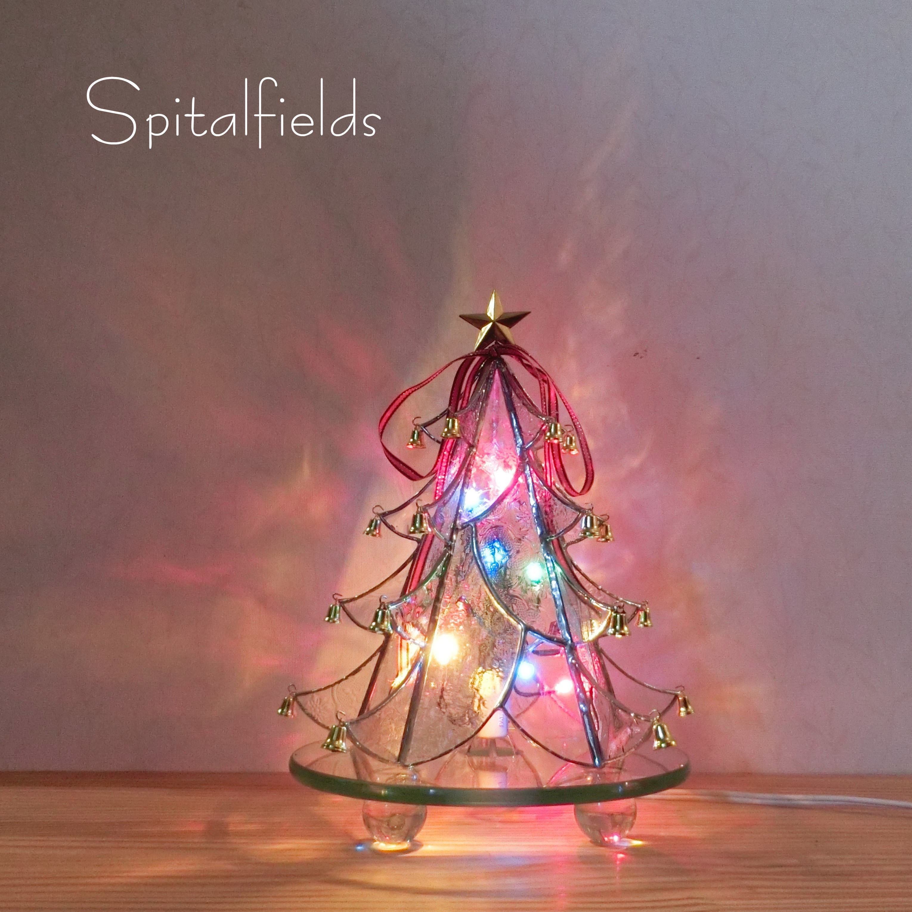 ステンドグラスのクリスマスツリー（クリア）