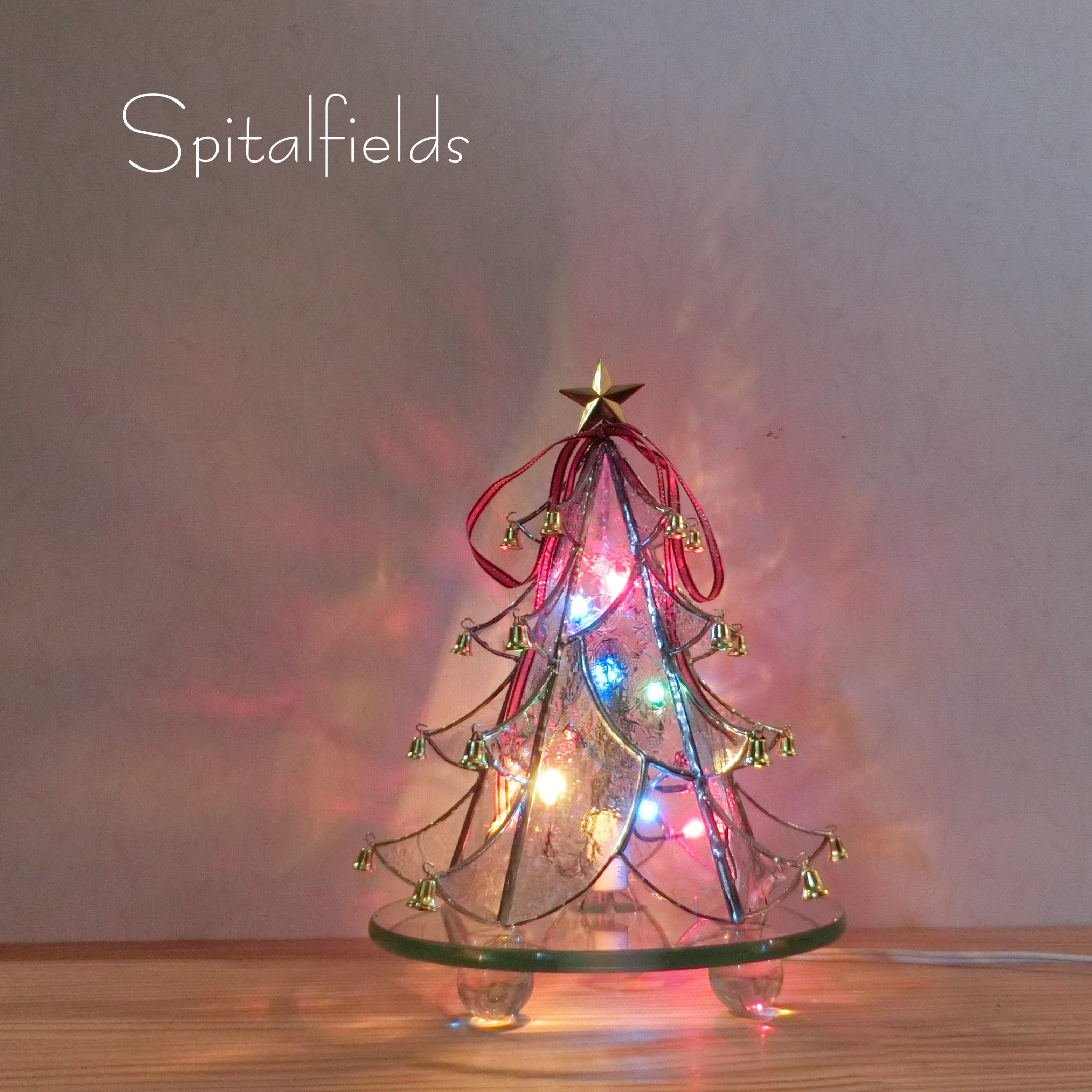 ステンドグラスのクリスマスツリー（クリア）