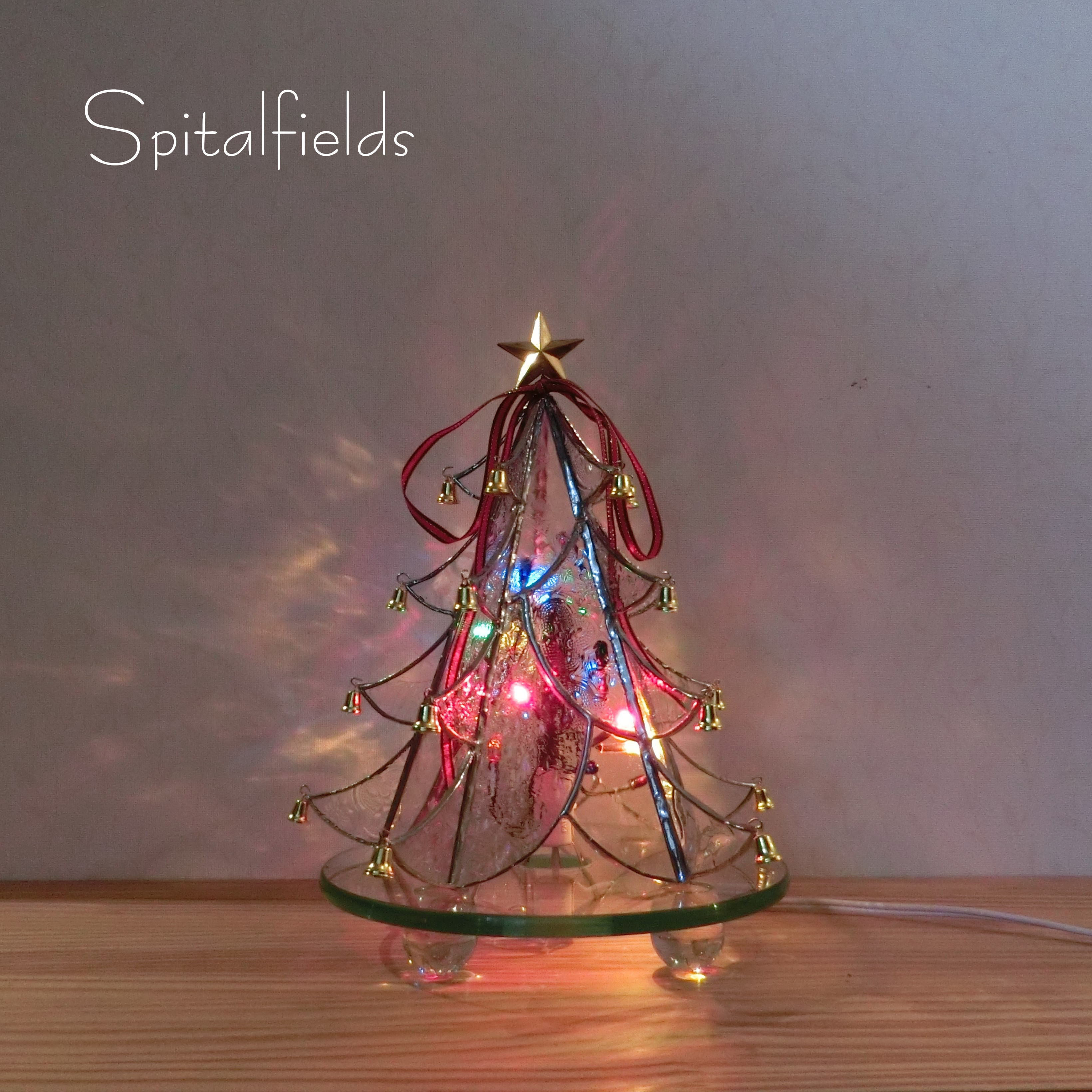 ステンドグラスのクリスマスツリー（クリア）