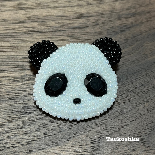 ブローチイチョウパンダレジン