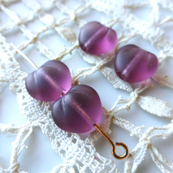 ハート　すりガラス紫　チェコビーズCzech Glass Beads4個 2枚目の画像
