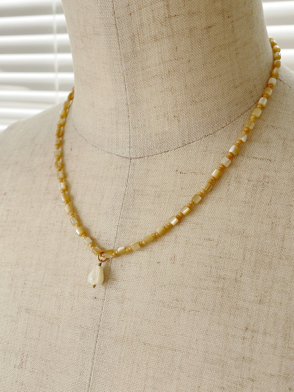 14kgf マザーオブパールとピカケトップのネックレス 2枚目の画像