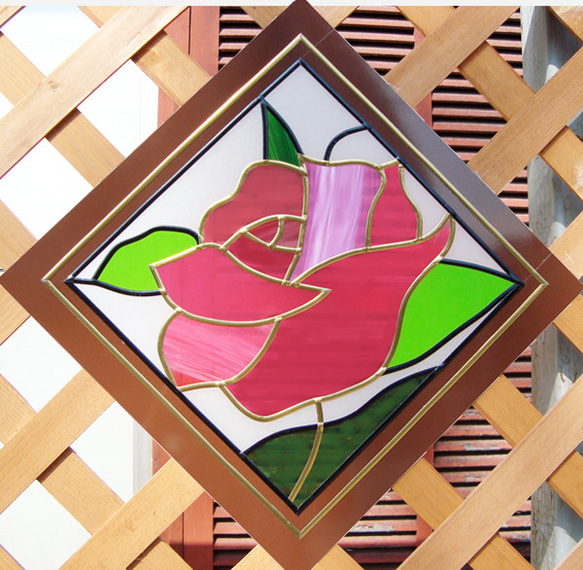 バラのフェンス飾り　ステンドグラス風（受注生産） 2枚目の画像