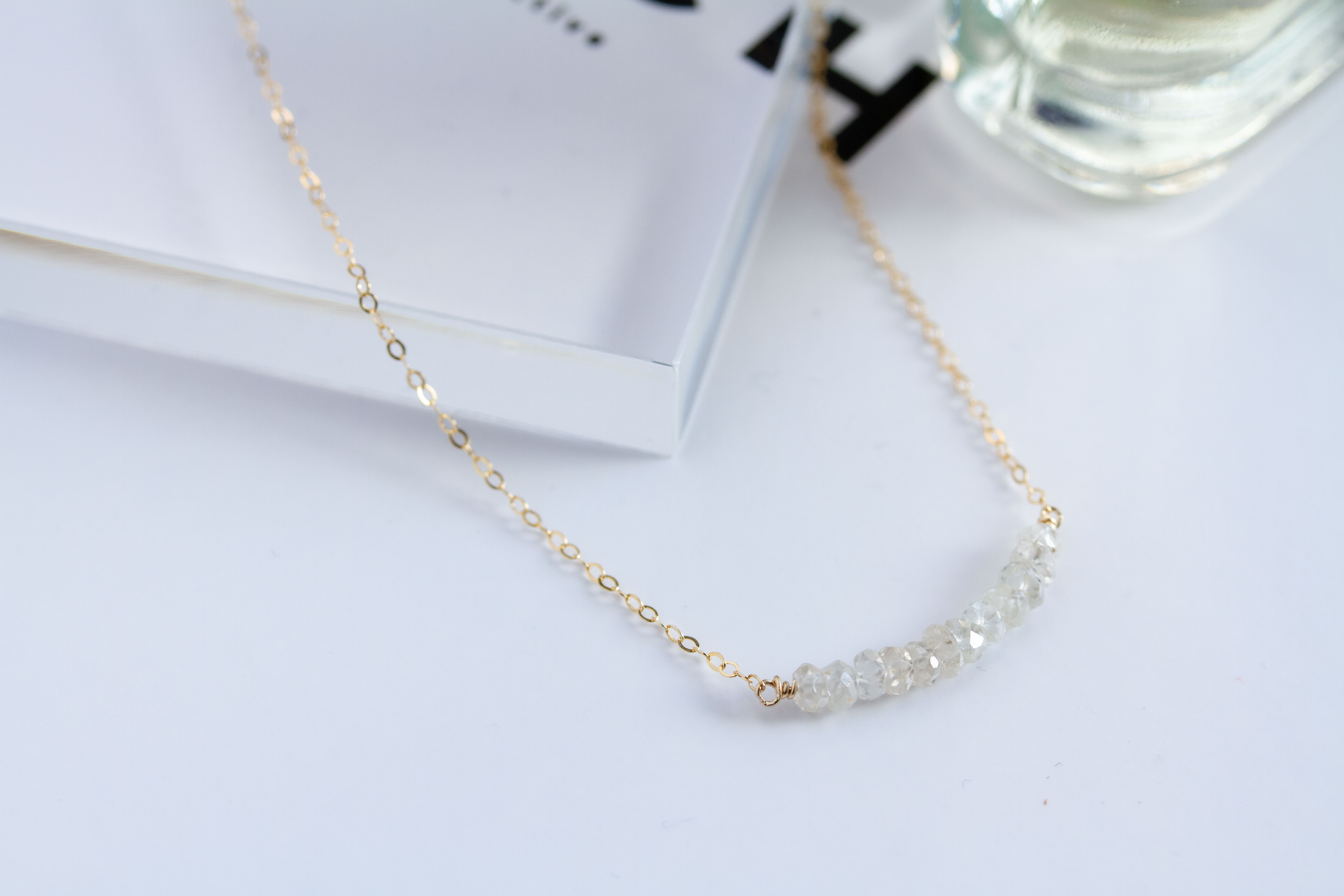 ラインジェムネックレス～天然ジルコン　14kgf　12月誕生石