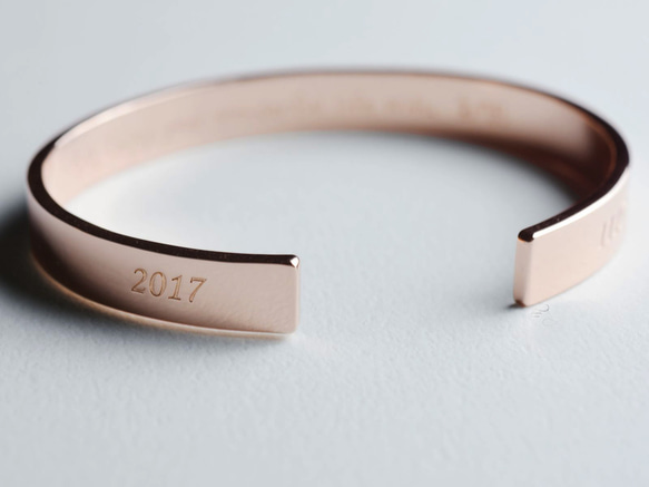 【客製化】刻字C型手環 | 情侶對環 銅鍍 or 銀鍍玫瑰金/K金 情人禮物 第3張的照片