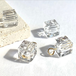 【天然石チャーム】クリスタル　キューブカット　8ｍｍ　1個　ハンドメイド素材 3枚目の画像