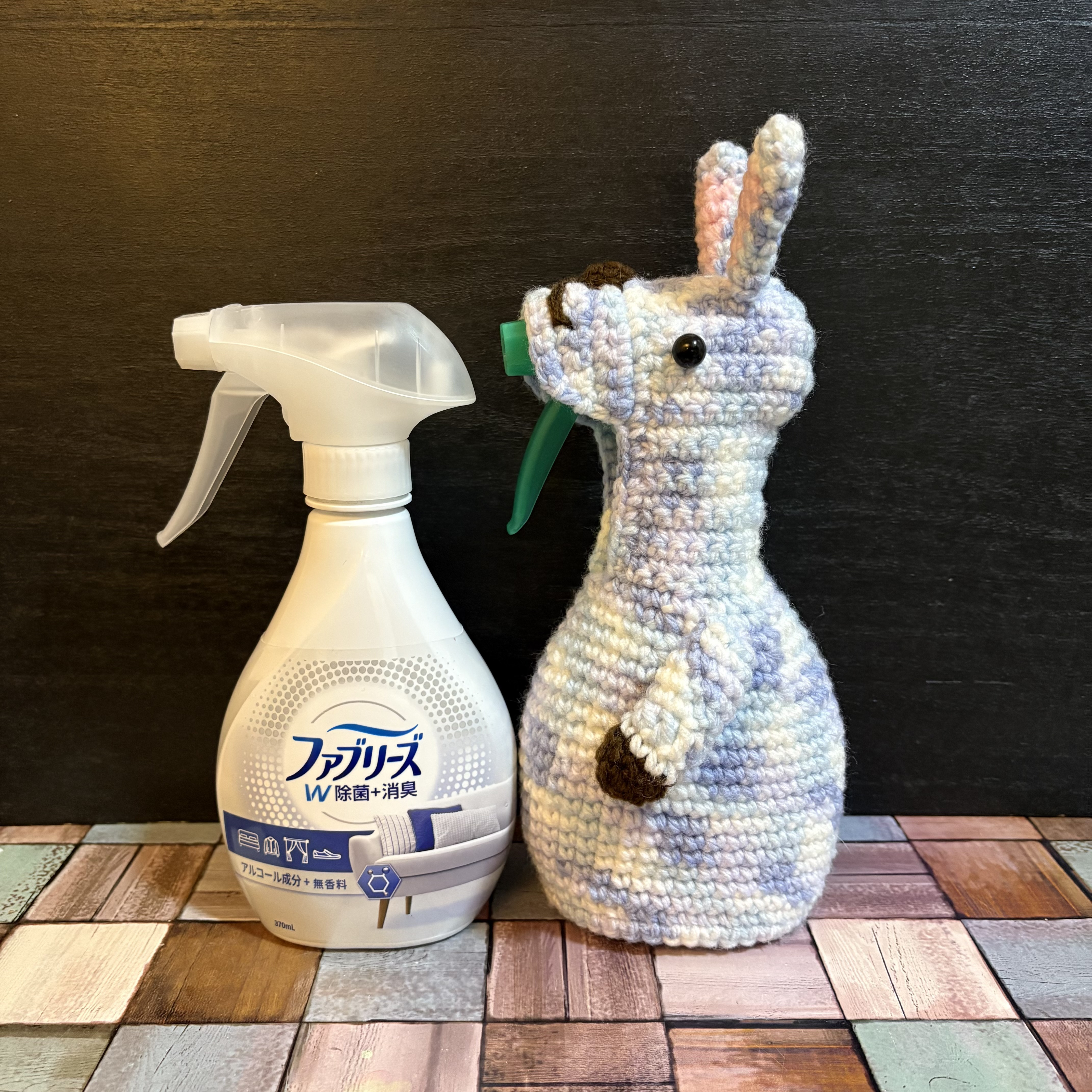 ペットボトルカバー　ミニ　輸入生地うさぎ柄　ブルー　ハンドメイド
