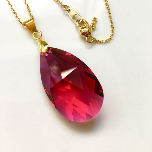 SWAROVSKI - ☆スワロフスキー☆花と蝶☆ネックレス☆の通販 by