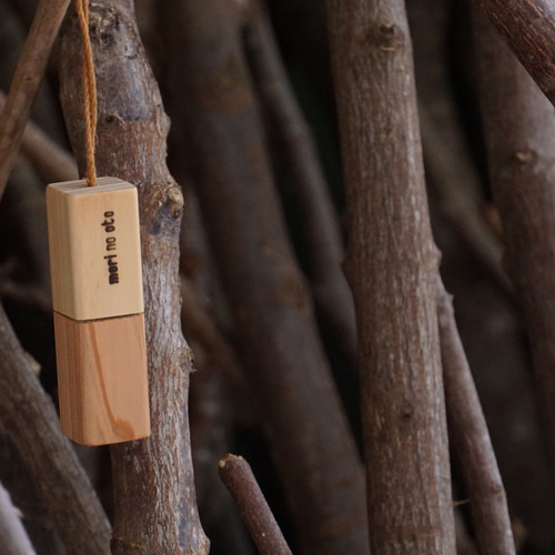 bird call」（バードコール）すぎとヒノキのシンプルなバード