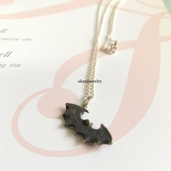 黒こうもりのネックレス 5枚目の画像