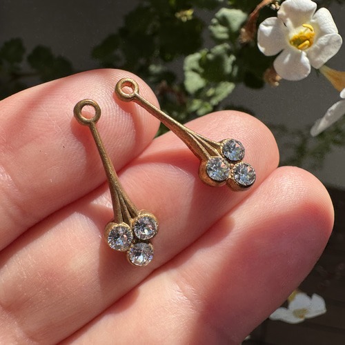 アールヌーヴォーリボンとフレンチヴィンテージ三つ葉のネックレス