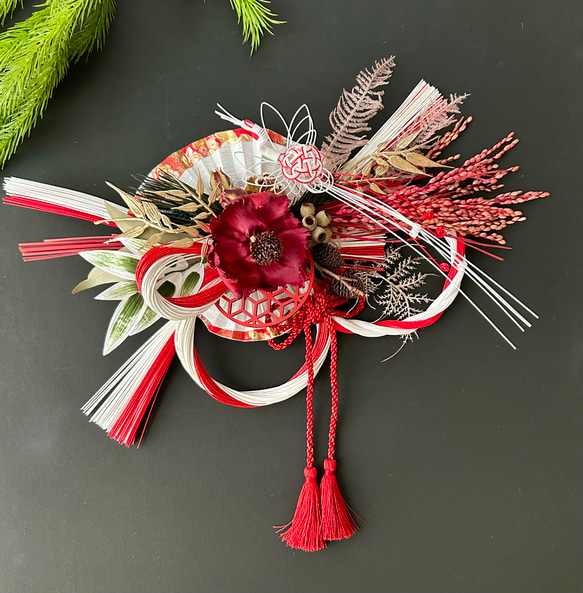 専用 扇水引 しめ縄 楽天市場】しめ縄 正月飾り 扇 水引扇子 1箱 70本