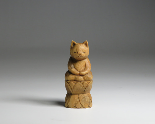 やっかい猫様　レトロ　木彫　壁かけ 6491bdbb779452ced3d291d2382551