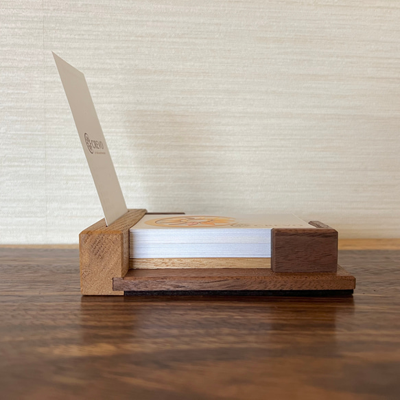 ☆人気商品☆ 木製 カードスタンド縦型【CARDstand】ショップカード 名刺スタンド※在庫あり 人気・おすすめ｜使いやすい・旅行におすすめ 品質保証 全国発送 日本国内発送・最短翌日お届け