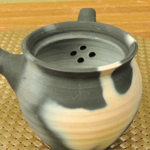 玉竹茶壺 竹炭茶壺（大） 茶壺土和窯（つちわがま） 的作品3222543｜Creema