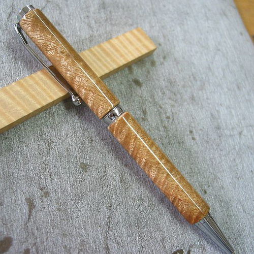 楠】木のボールペン 古材の縮杢が素敵 【即日発送】 ☆シャープペンに