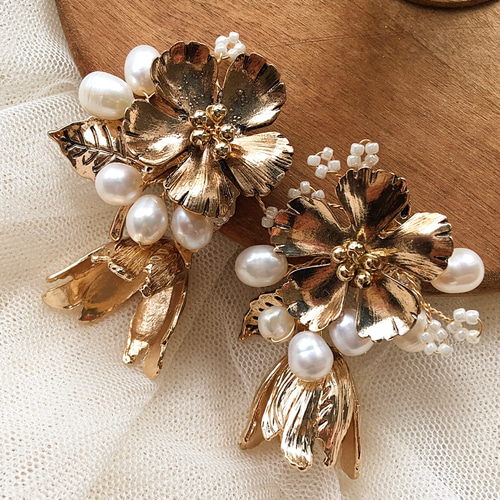アンティーク 淡水パール ゴールド 花 つぼみ ブライダル イヤリング