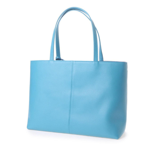 ライトブルーレザートートバッグ