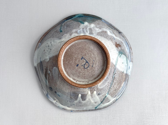 藁灰釉と青釉の流れ　中鉢　19.6cm 7枚目の画像
