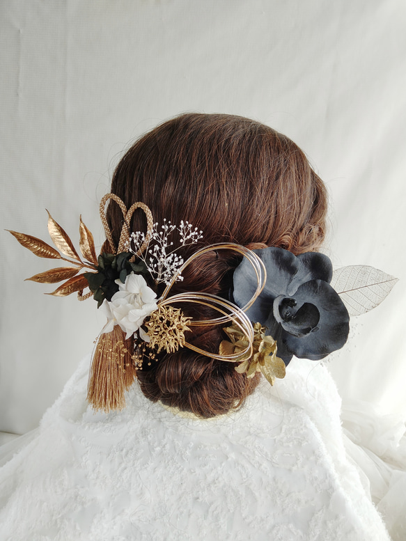 胡蝶蘭とゴールドリーフの髪飾り 成人式 卒業式 結婚式 白無垢 和装