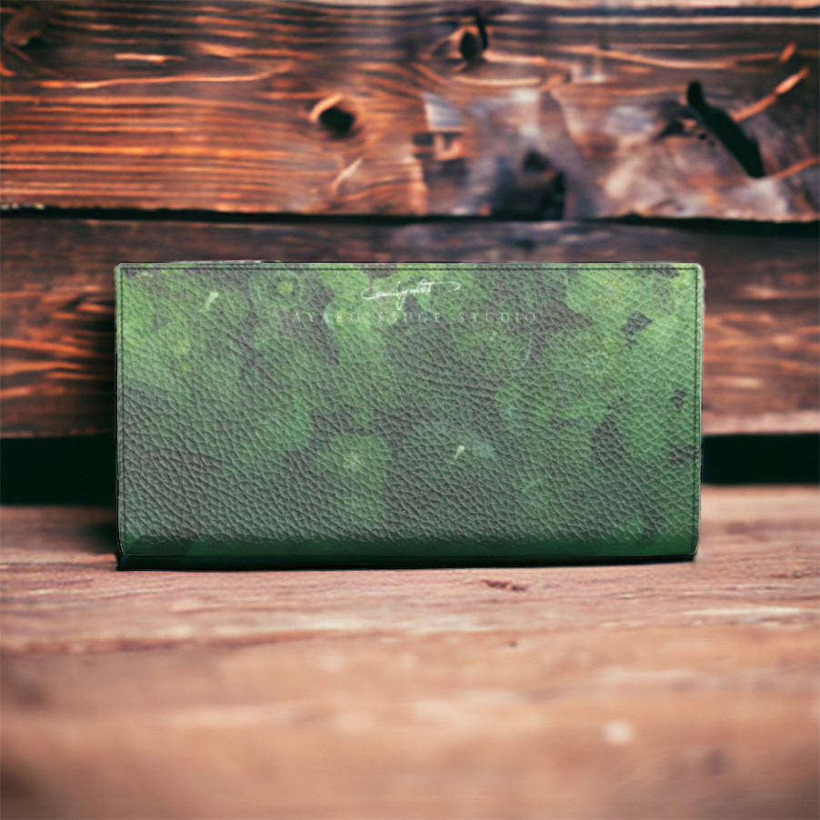 Green mist ⅡA本革長財布　　クリスマスローズ