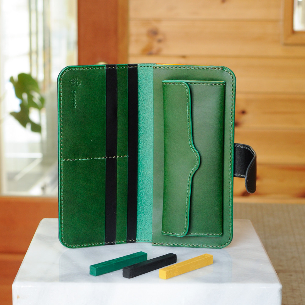 スタンダード長財布　【ボタンタイプ】　札入れマチ・ベルト有り