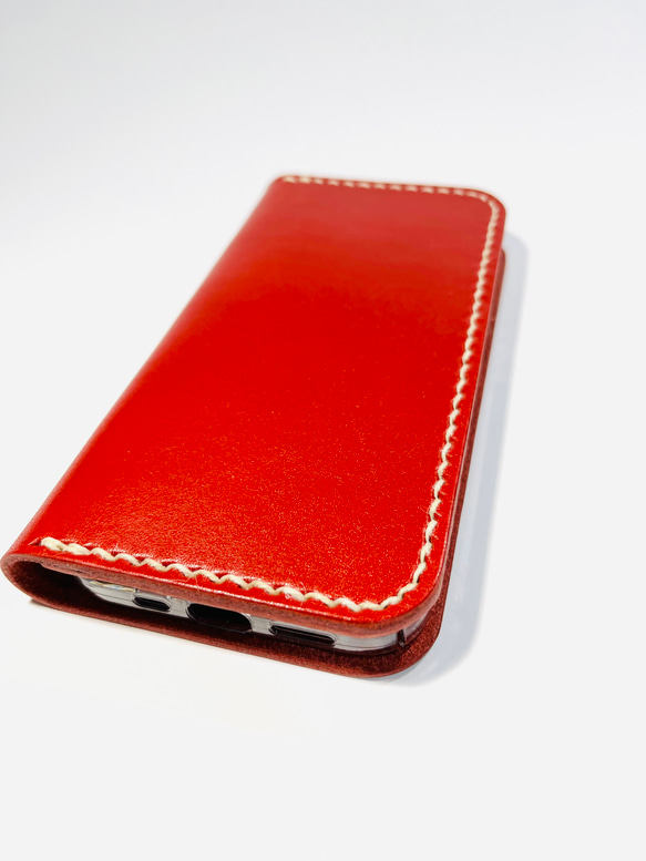 栃木レザーiPhoneケース ③ AKA(新型iPhone15対応可) 5枚目の画像