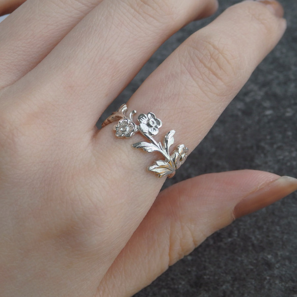 フラワーリング ゴールド/花モチーフ指輪 アンティーク風 大人可愛い