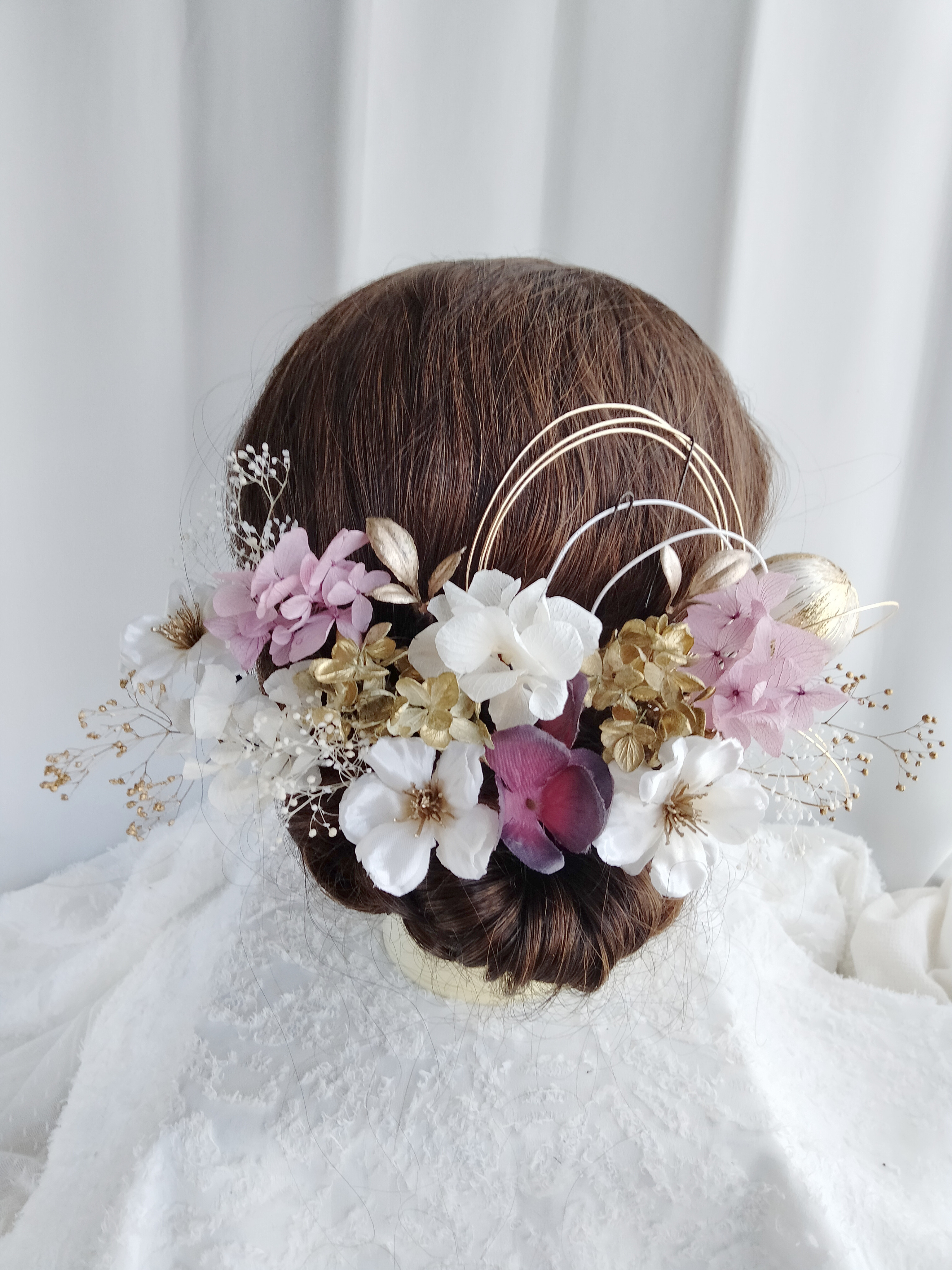 リンゴの花×白金紫の紫陽花の成人式髪かざり　パープル　水引き　水引アレンジ　水引きアレンジ　髪飾り　鞠玉　和玉　ドライ