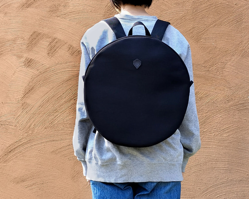 リュック　ブラック　新品　フォロー割 円形リュック ブラック リュック・バックパック jiyoh 通販