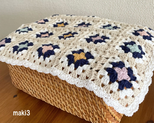 モチーフ編み グラニースクエア 淡いグレージュ+紺 その他インテリア