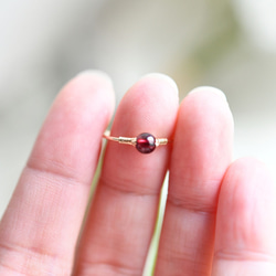 一枚紅色石榴石戒指 Farangi 戒指 小指戒指 一月生日石 第3張的照片