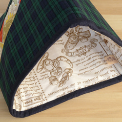 【再販】三角ティーコージーとマットのセット ～暖炉の前で～ グリーン 2枚目の画像