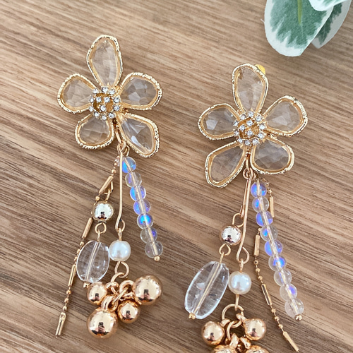 人気！ヴィンテージなガラスフラワーロングピアス ピアス