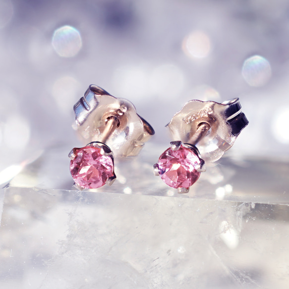 罕見！ 3毫米馬來亞石榴石耳環 - Marlene 第1張的照片