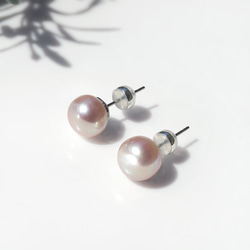 大型天然薰衣草色珍珠醫用級不銹鋼耳環 - 日光榮耀 第12張的照片
