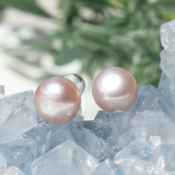 大型天然薰衣草色珍珠醫用級不銹鋼耳環 - 日光榮耀 第2張的照片