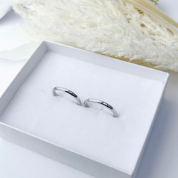 『天使が見守るマリッジリング』ペアリング  2ｍｍ 繊細 ステンレスリング  刻印 結婚指輪 シルバー  アレルギーフリ 4枚目の画像