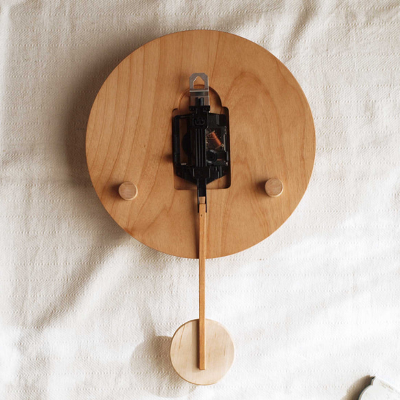 木製 振り子時計 丸型　アルダー材1 4枚目の画像
