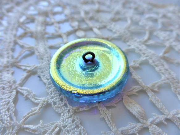 水色と銀の花　チェコガラスボタンCzech Glass Buttons１個 3枚目の画像