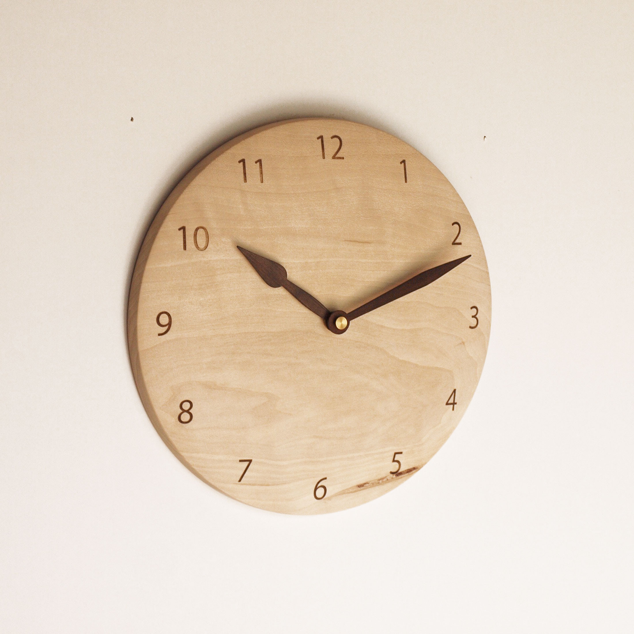 木製 掛け時計 丸型 ミズキ材6